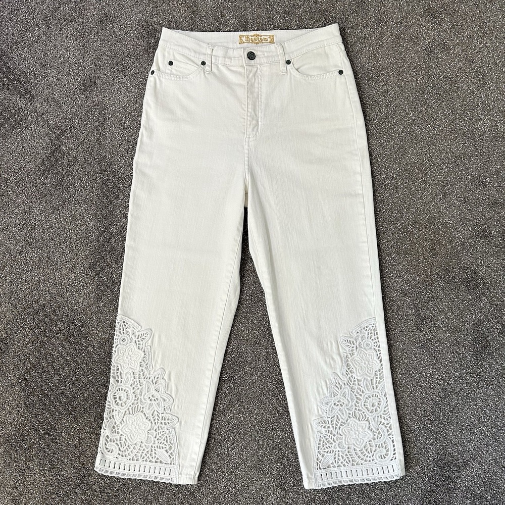 Destom White Cropped Jeans Women's 8 Floral Crochet Lace Hem Stretch